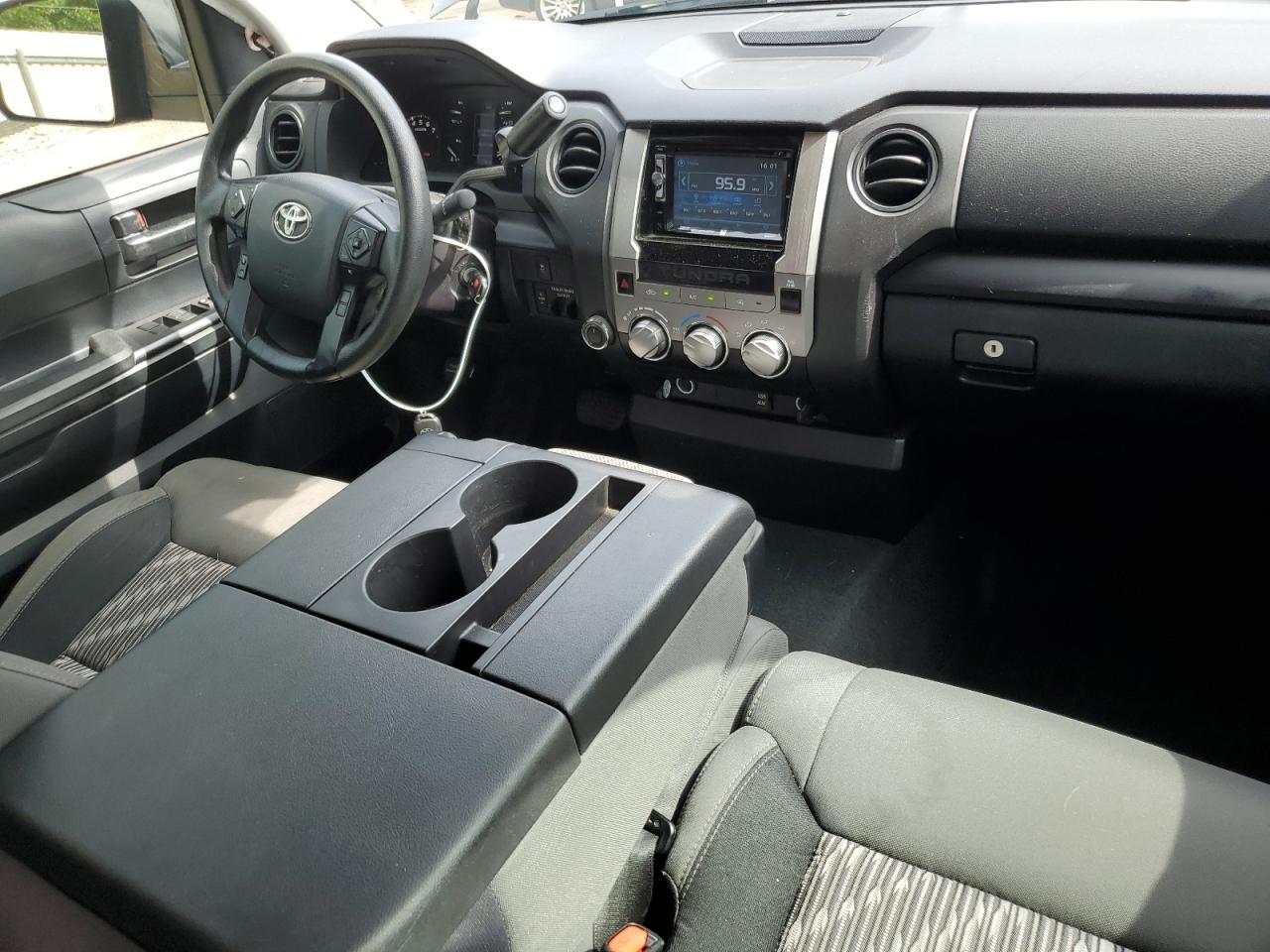 5TFUW5F1XJX703191 2018 Toyota Tundra Double Cab Sr/Sr5