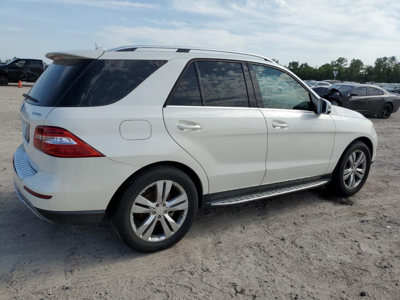 4JGDA0EB1FA500613 2015 Mercedes-Benz Ml 250 Bluetec