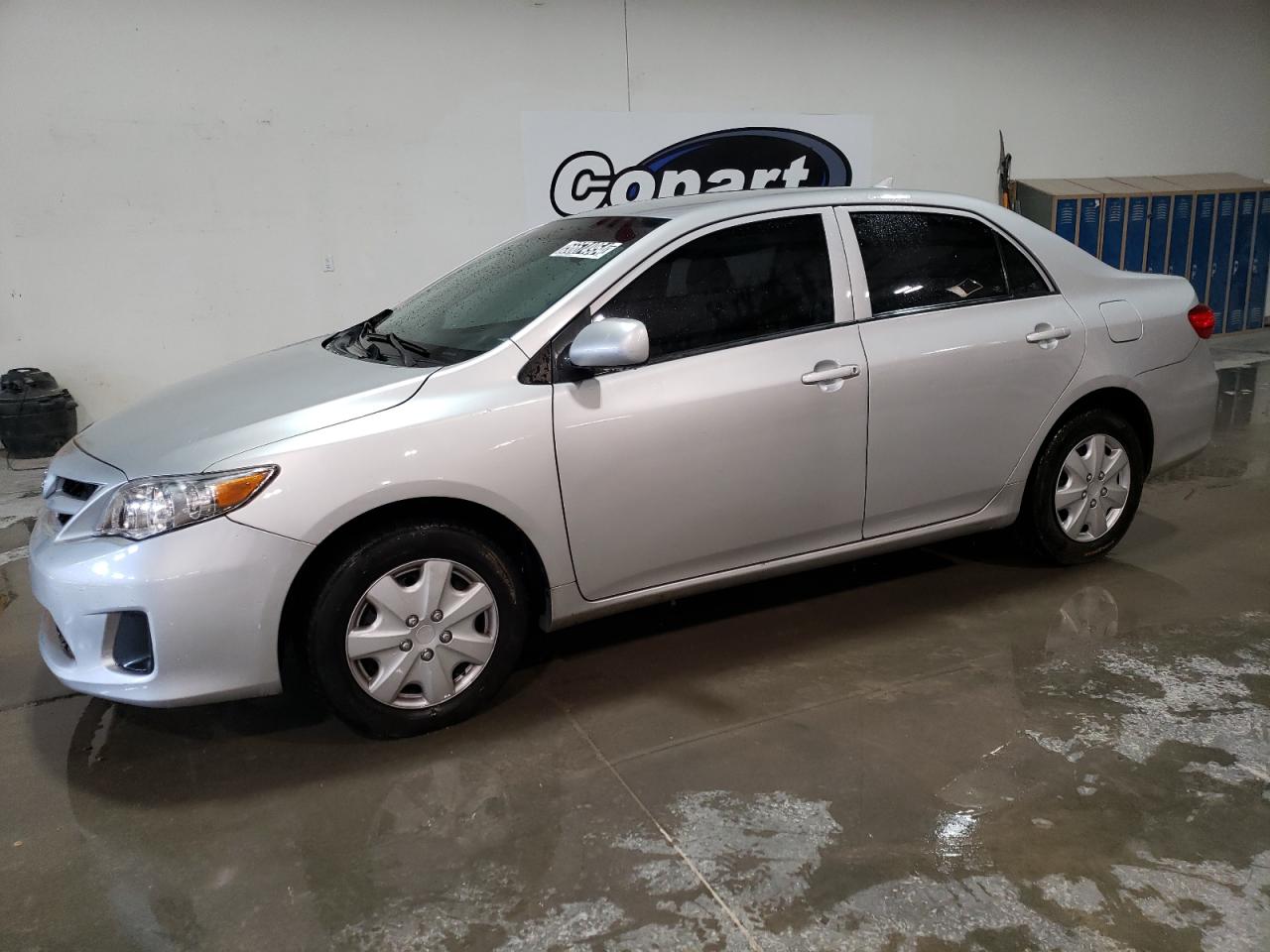 2013 Toyota Corolla Base vin: 2T1BU4EE0DC049140