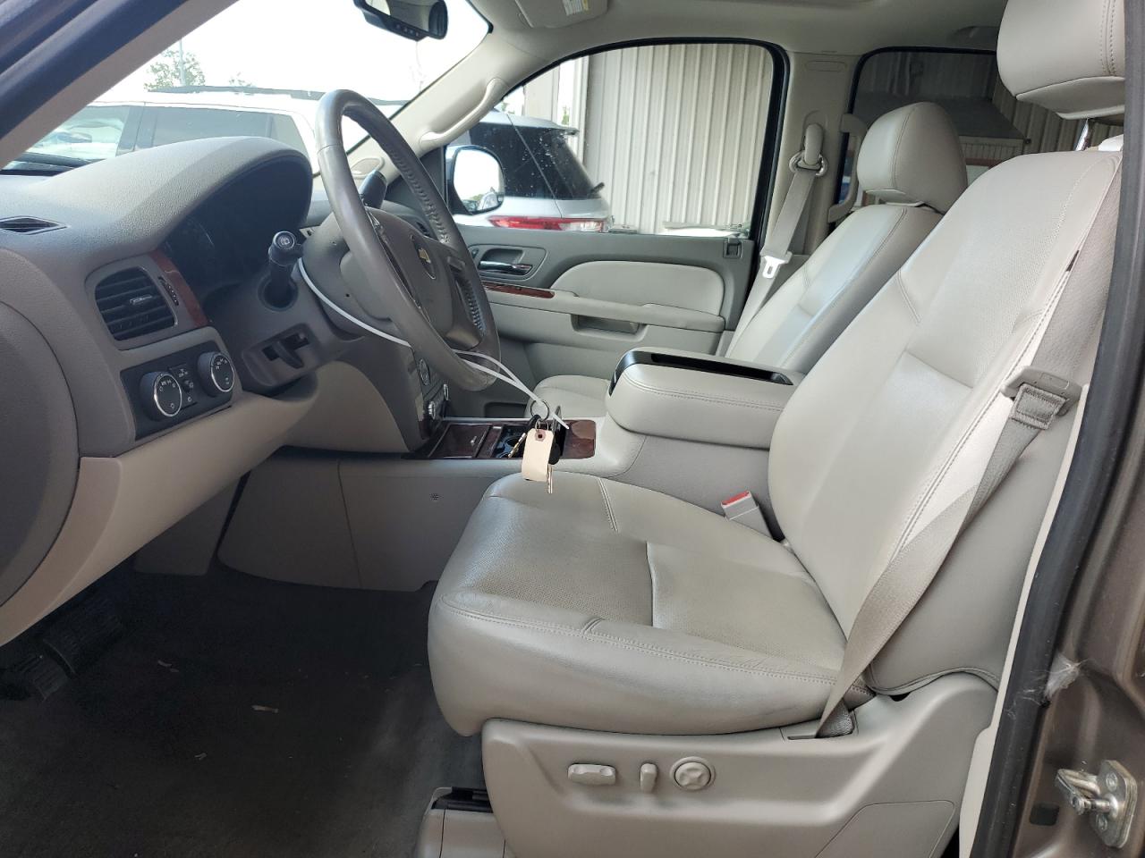 1GNSKCE03DR319687 2013 Chevrolet Tahoe K1500 Ltz