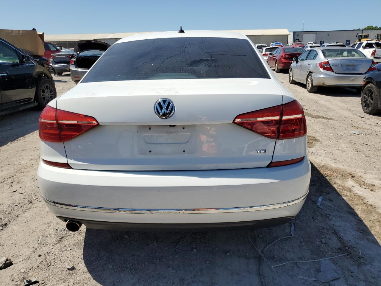 1VWAT7A35GC003463 2016 Volkswagen Passat S