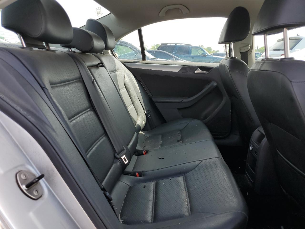 3VWDP7AJ8DM297158 2013 Volkswagen Jetta Se