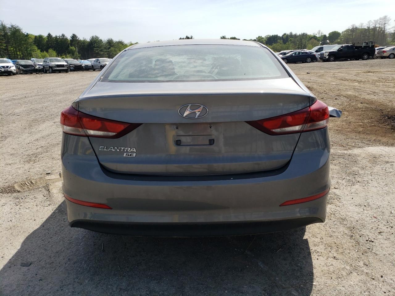 KMHD74LF2JU613411 2018 Hyundai Elantra Se