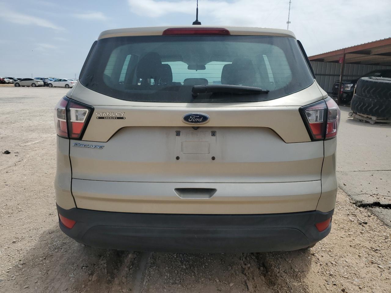 1FMCU0F74JUA30548 2018 Ford Escape S