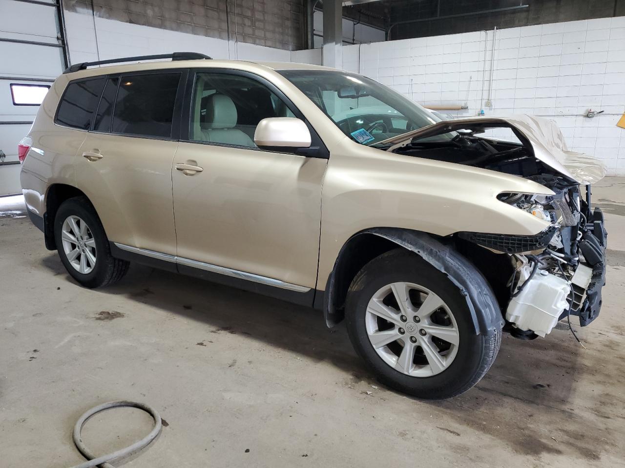 2013 Toyota Highlander Base vin: 5TDBK3EH6DS215386