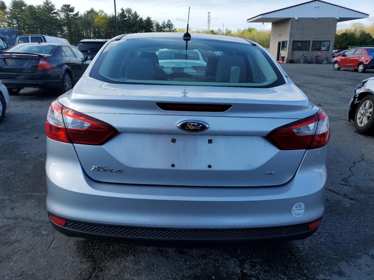 1FADP3F24EL178187 2014 Ford Focus Se