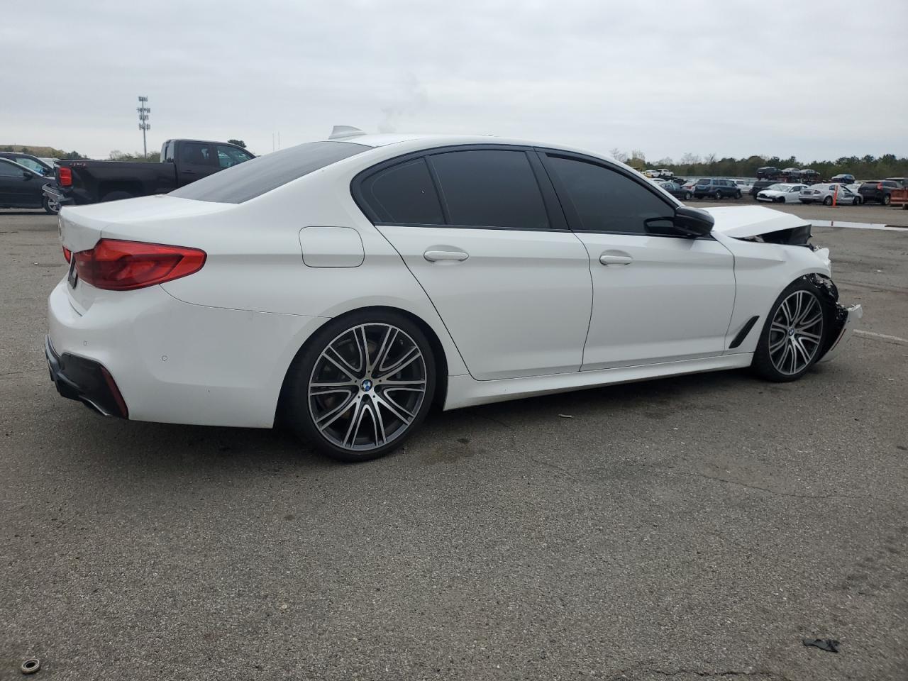 WBAJE7C59KG893038 2019 BMW 540 Xi