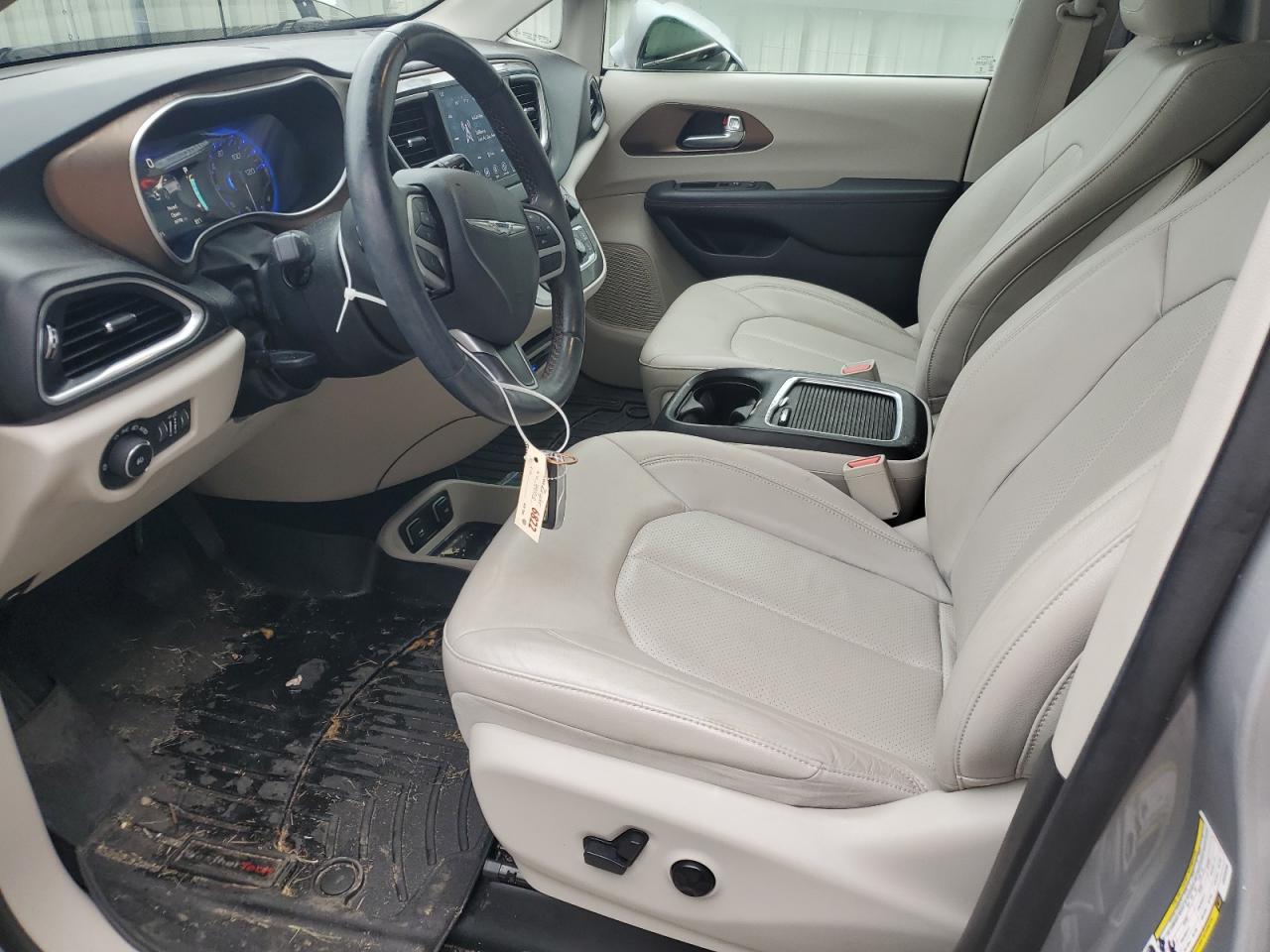 2C4RC1EG4JR229296 2018 Chrysler Pacifica Touring L Plus