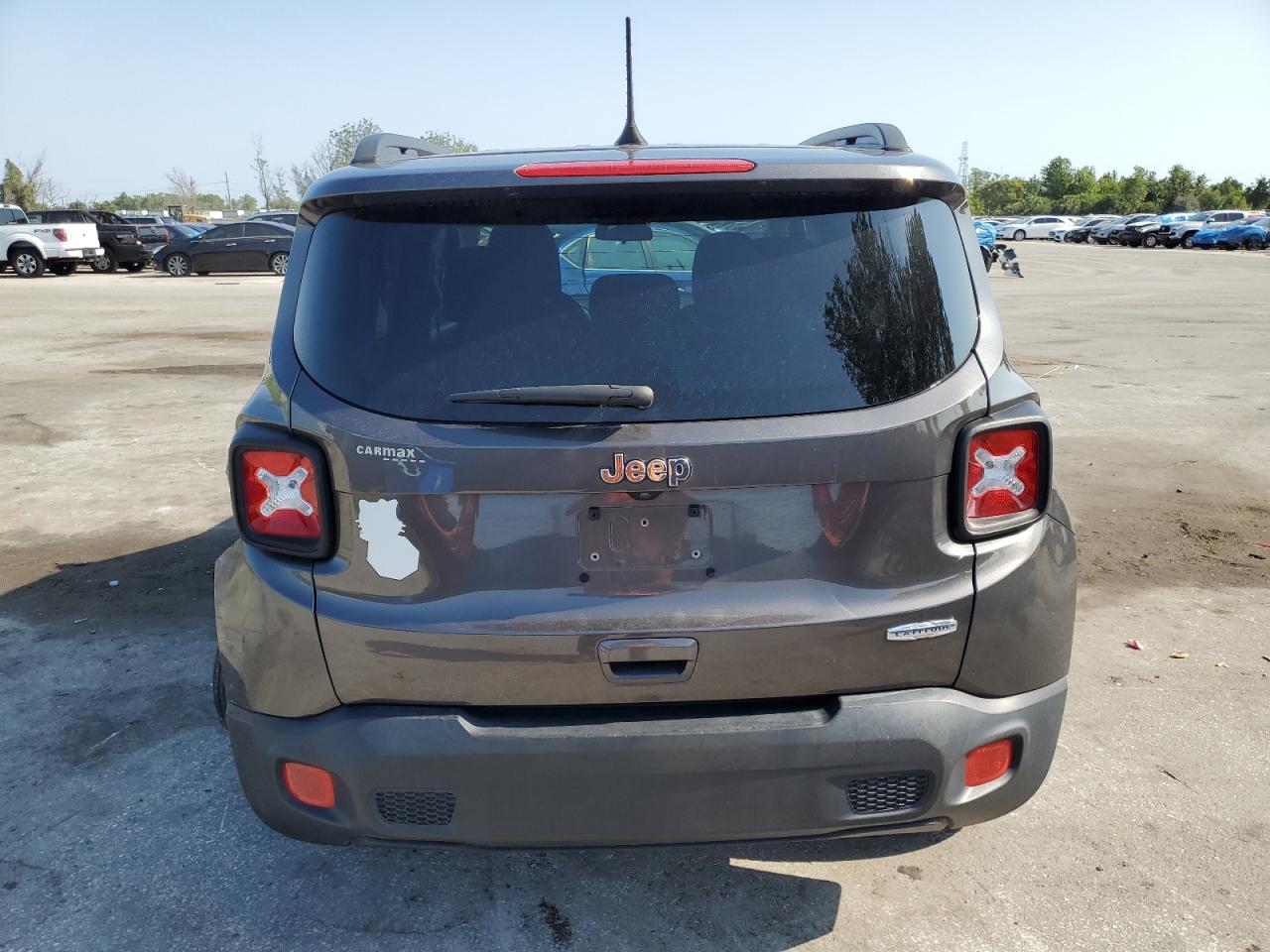 ZACCJABB8JPJ55970 2018 Jeep Renegade Latitude