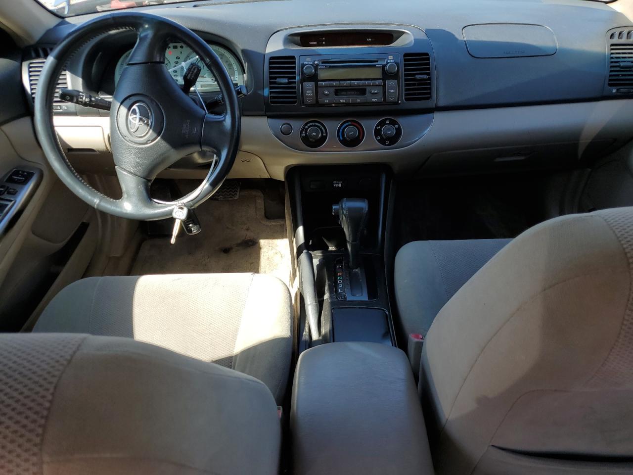 JTDBE30K020118128 2002 Toyota Camry Le