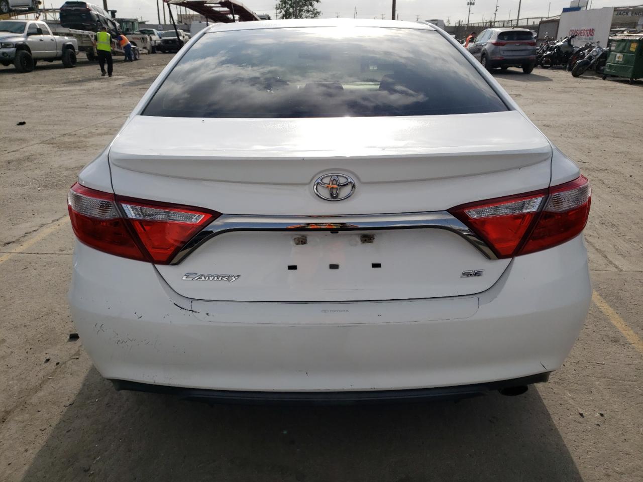4T1BF1FK5GU119361 2016 Toyota Camry Le