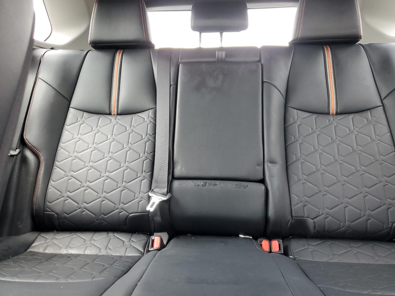 2T3J1RFV9KW008864 TOYOTA RAV4 2019