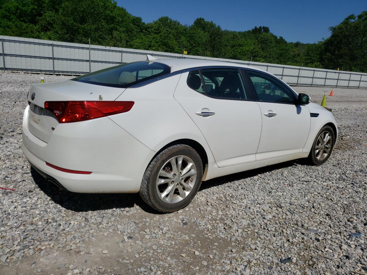 5XXGM4A72DG182326 2013 Kia Optima Lx