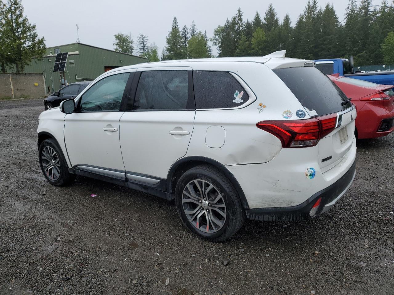 JA4AZ3A3XJZ043000 2018 Mitsubishi Outlander Se