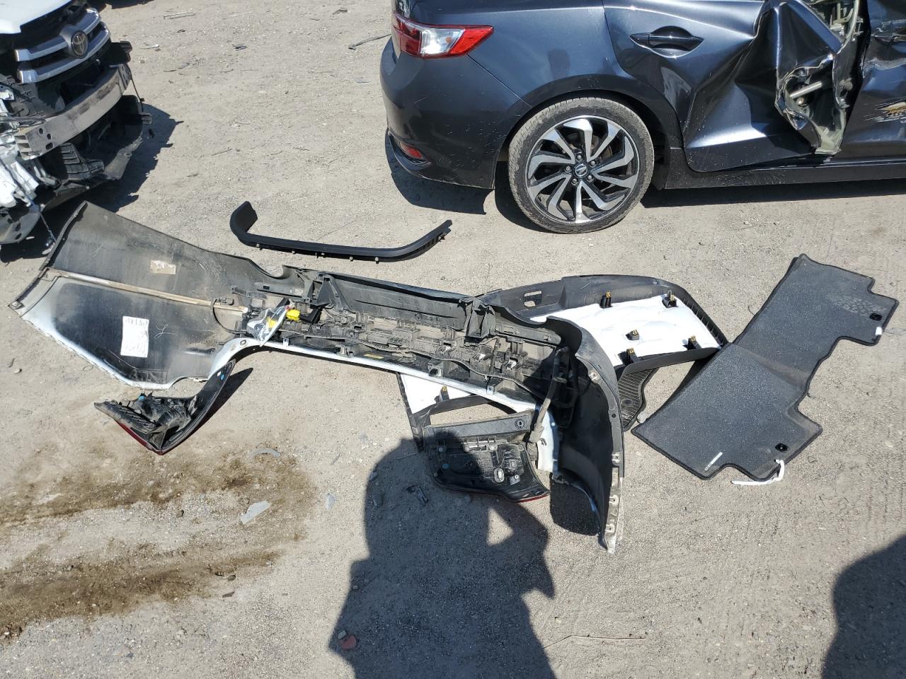 1FMHK7D89BGA09274 2011 Ford Explorer Xlt