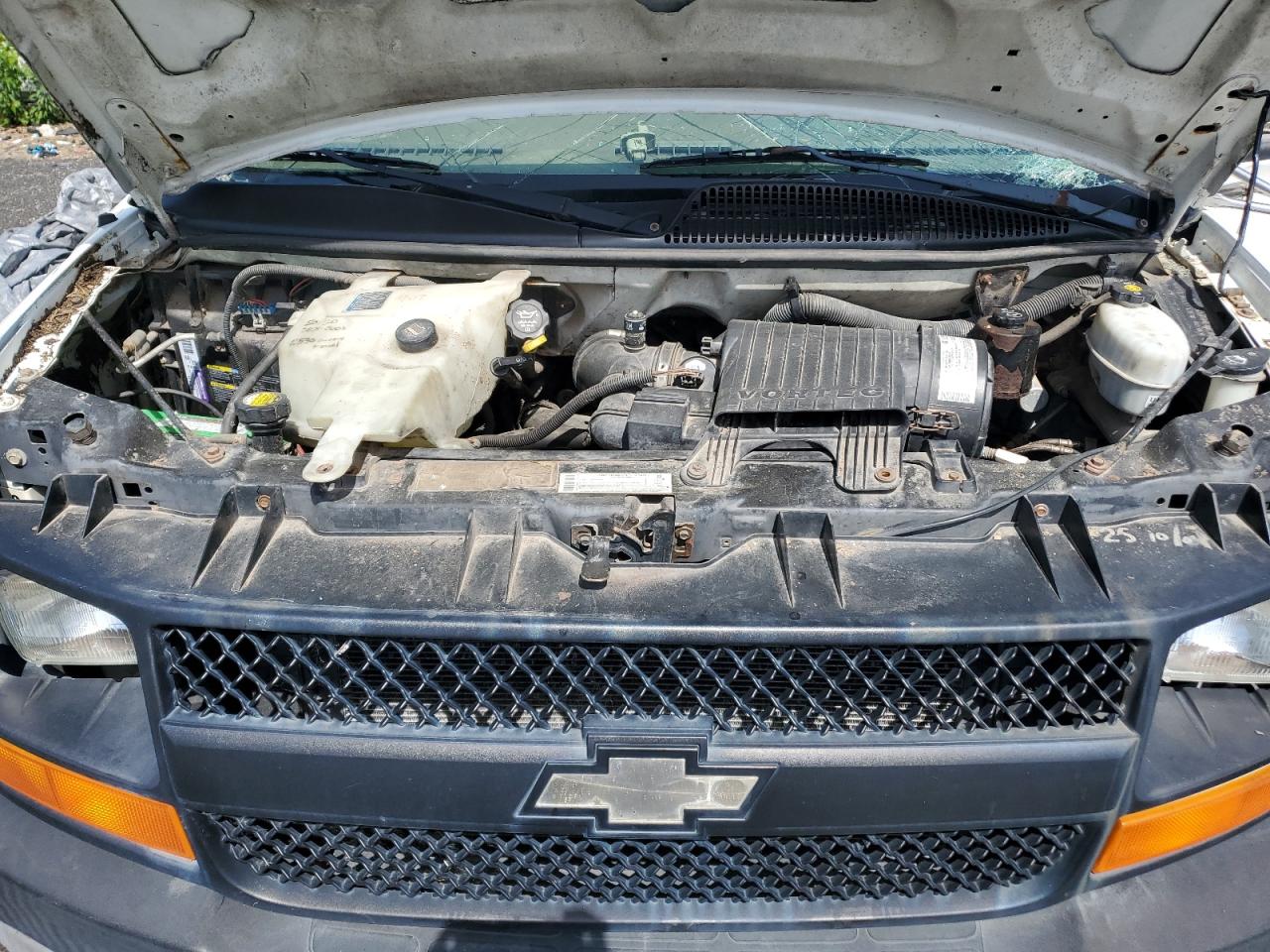 1GBHG31U441192299 2004 Chevrolet Express G3500