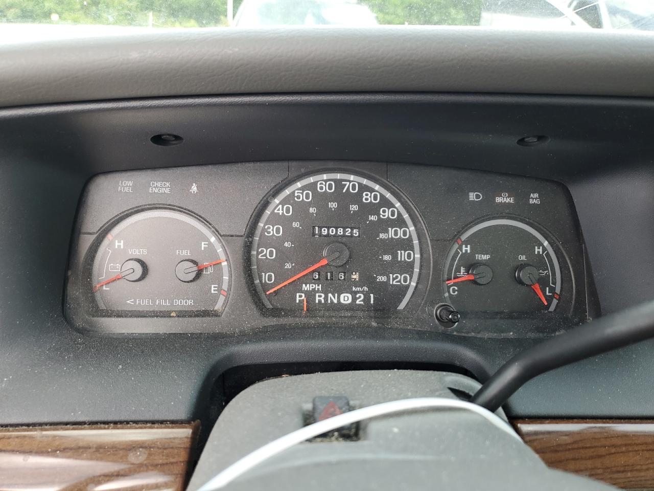 2FAFP74W84X116122 2004 Ford Crown Victoria Lx