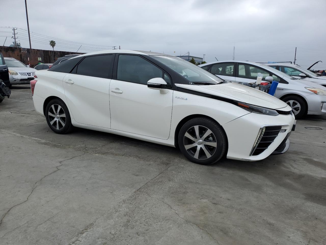 JTDBVRBD2HA003275 2017 Toyota Mirai