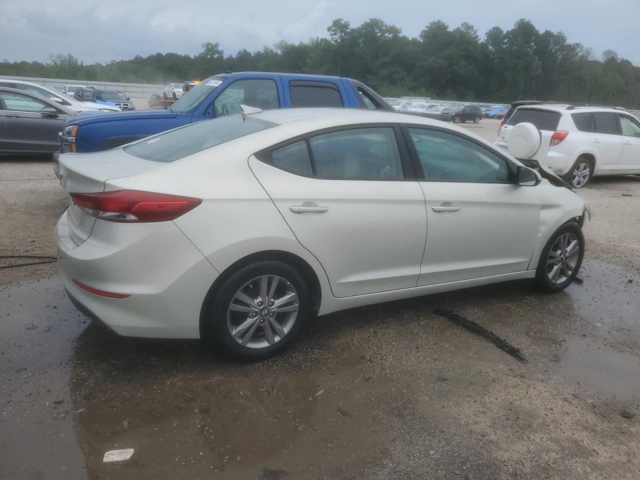 5NPD84LF3HH105731 2017 Hyundai Elantra Se