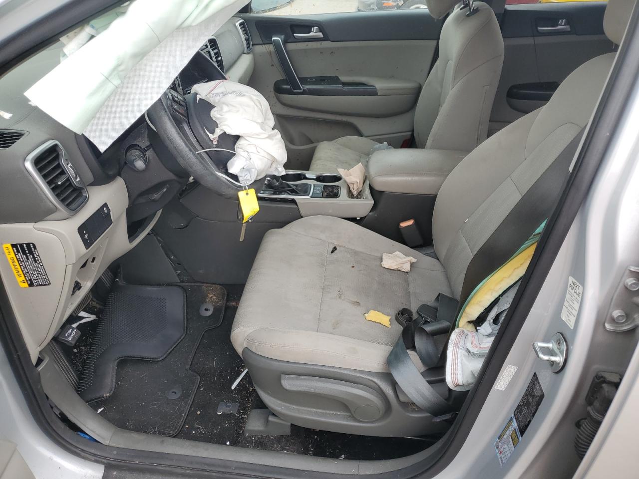 KNDPM3ACXH7112028 2017 Kia Sportage Lx