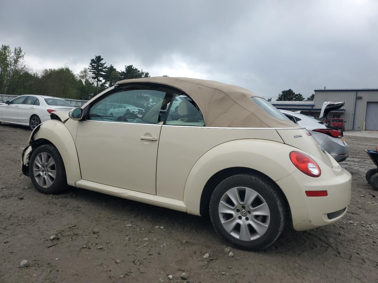 3VWPG31Y88M415735 2008 Volkswagen New Beetle Convertible S