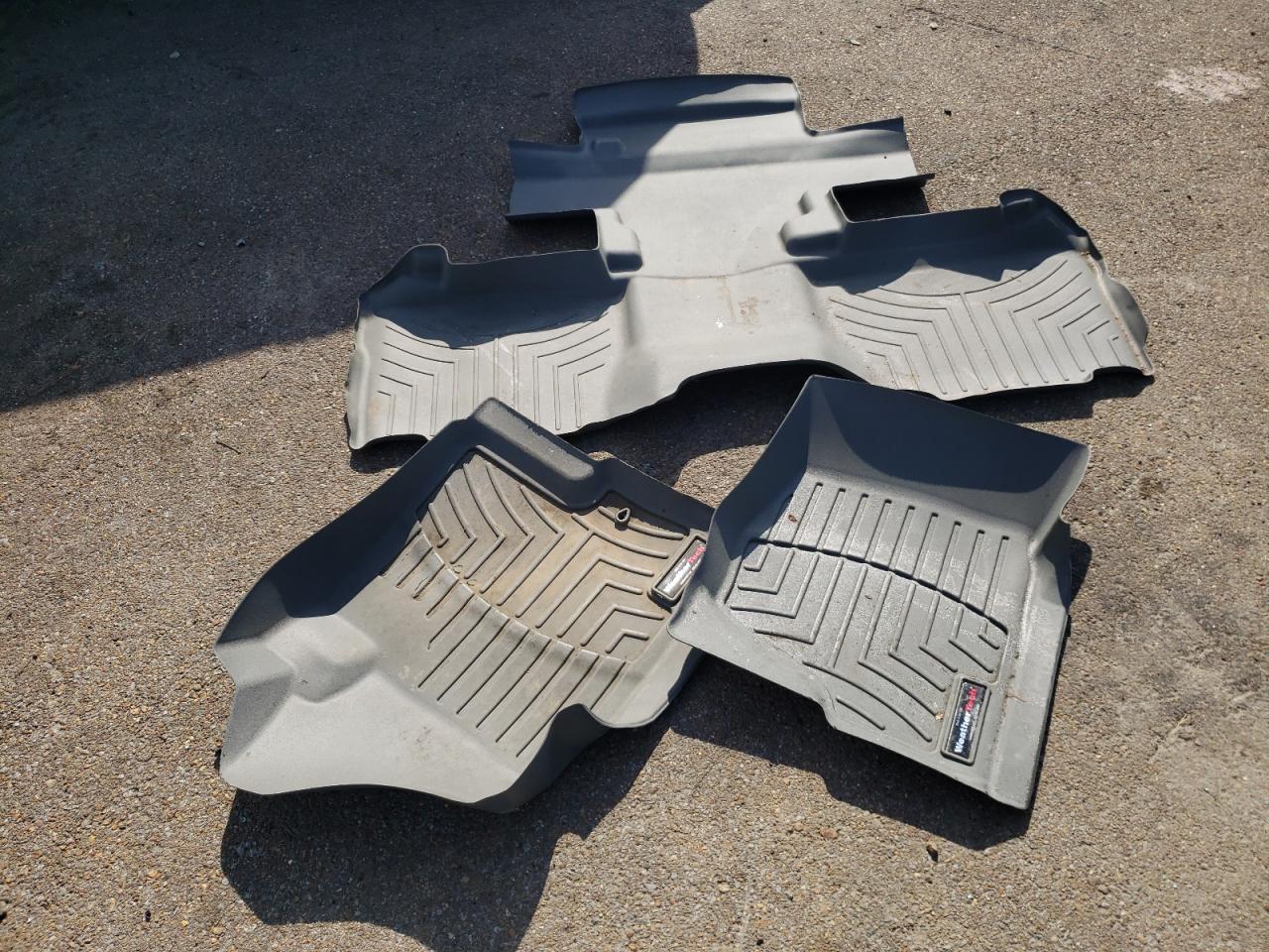 1GNSCBE00BR354949 2011 Chevrolet Tahoe C1500 Lt