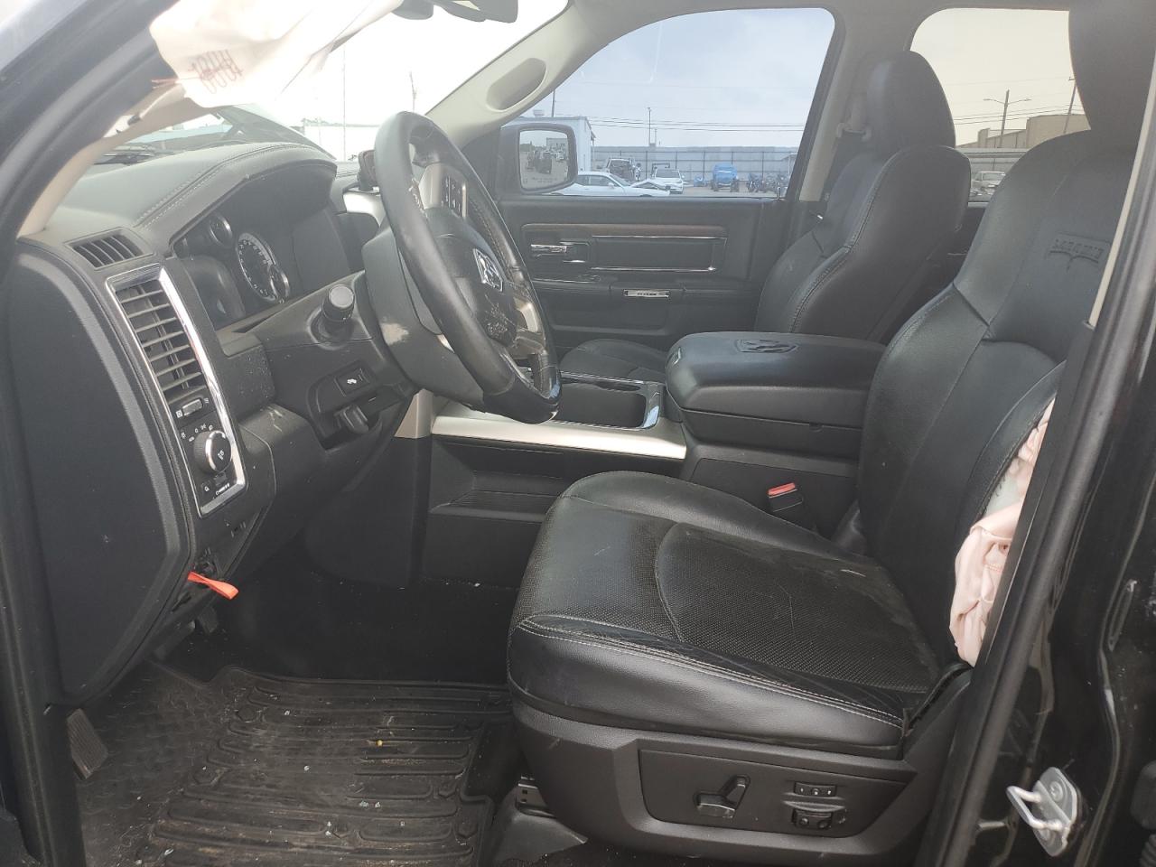 1C6RR7NT2GS106058 2016 Ram 1500 Laramie