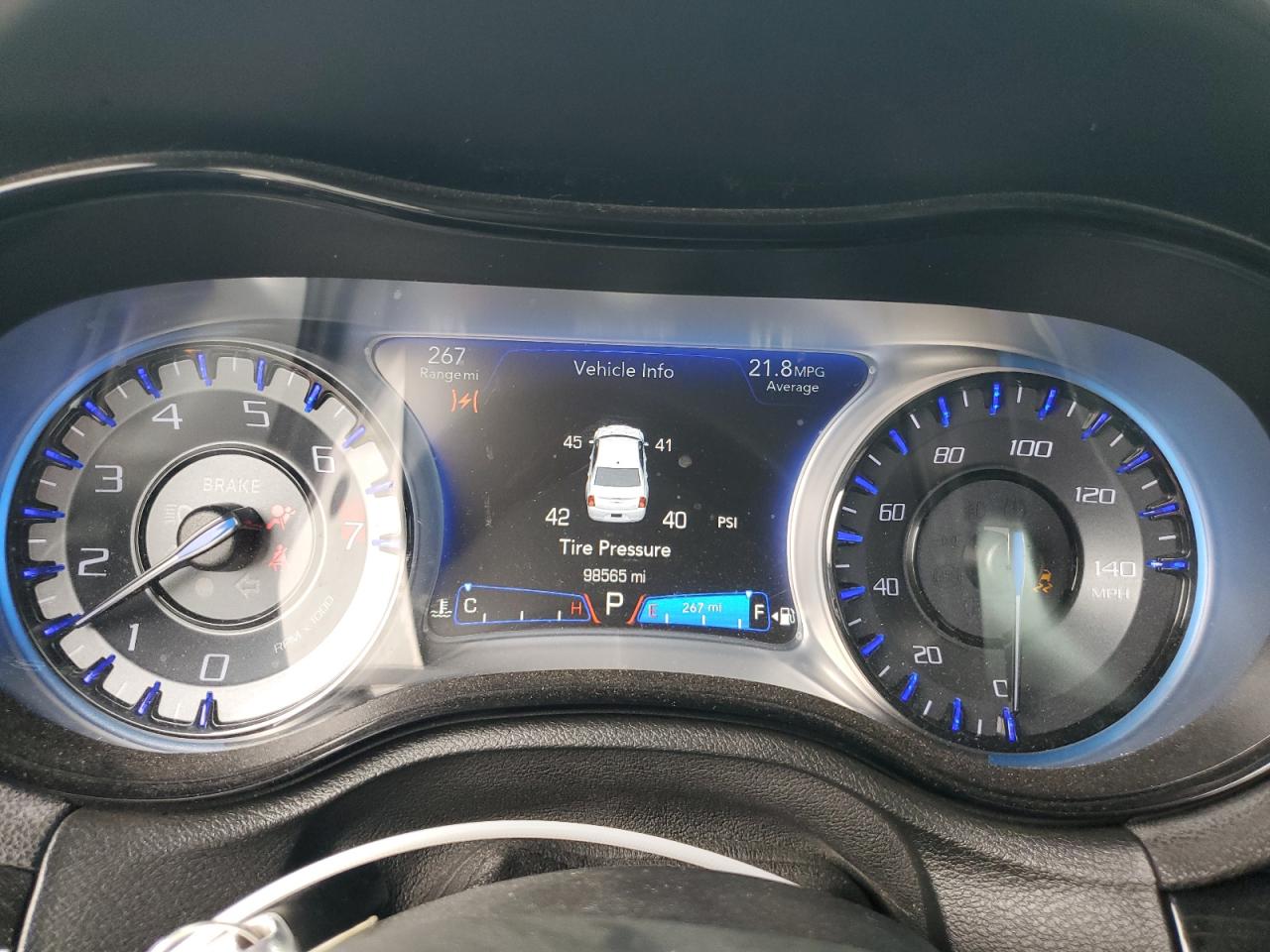 2C3CCABG8JH240547 2018 Chrysler 300 S