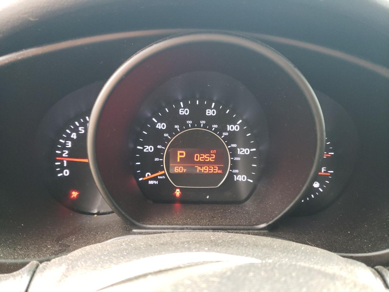KNDJX3A52G7261398 KIA SOUL 2016