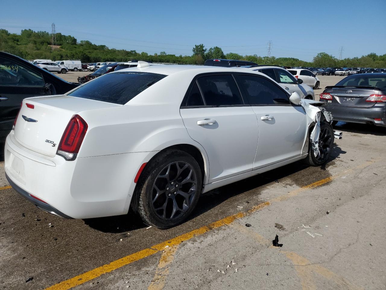 2C3CCABG6KH628653 2019 Chrysler 300 S