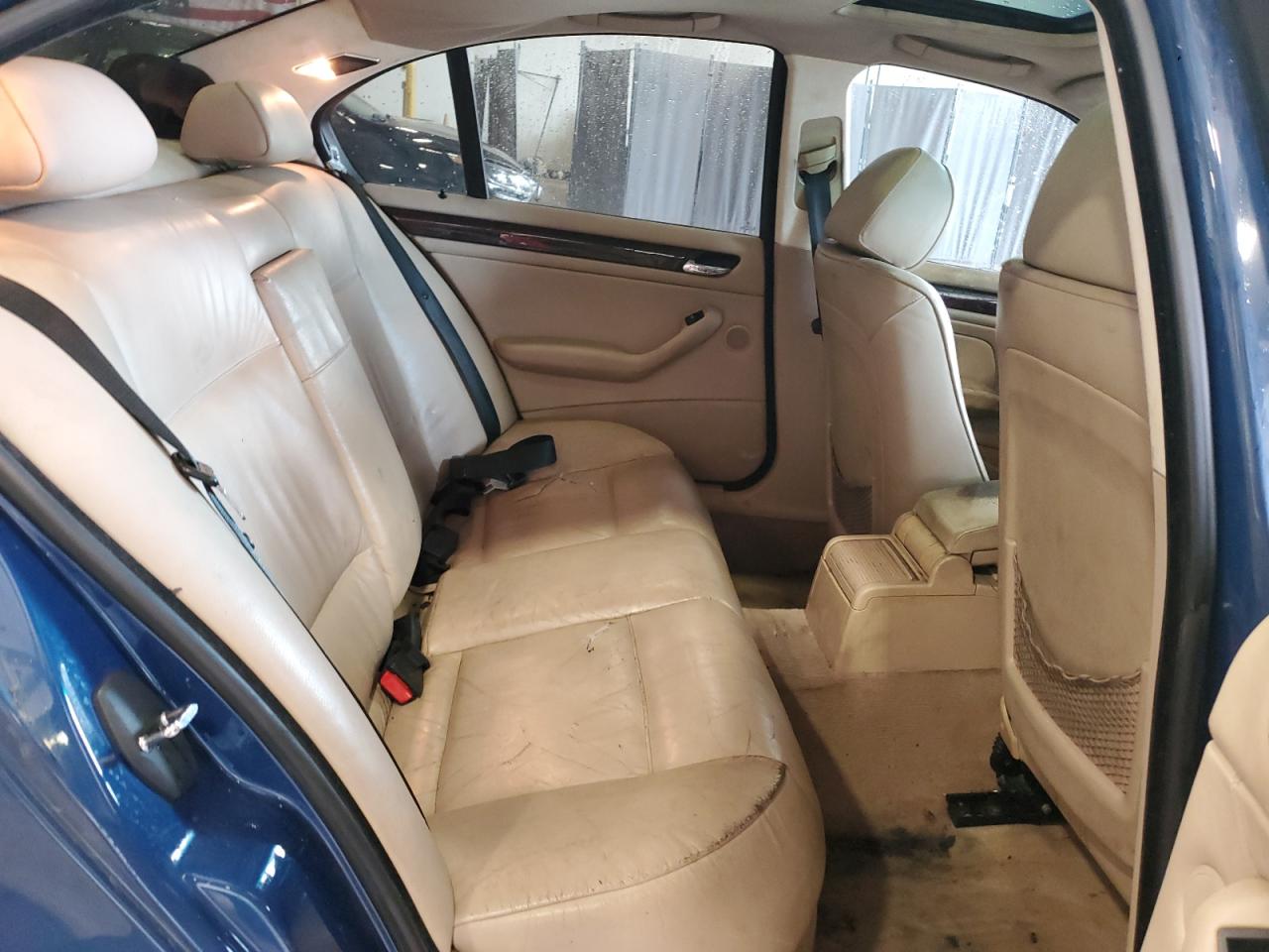 WBAAV33461FV00617 2001 BMW 325 I