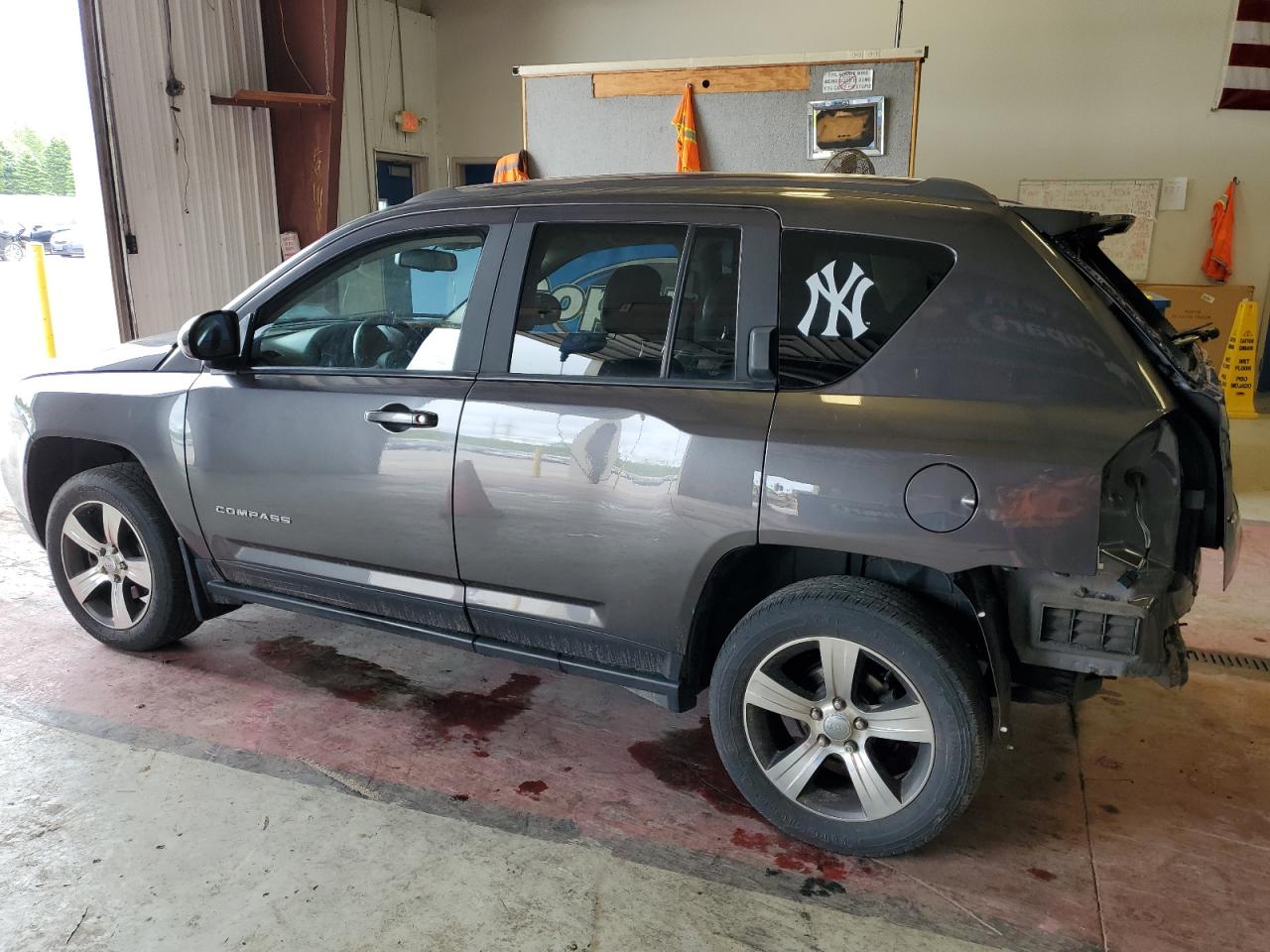 1C4NJDEB7GD597008 2016 Jeep Compass Latitude