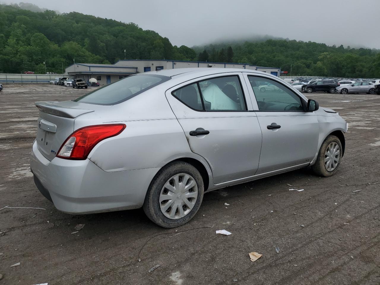 3N1CN7AP1FL826583 2015 Nissan Versa S