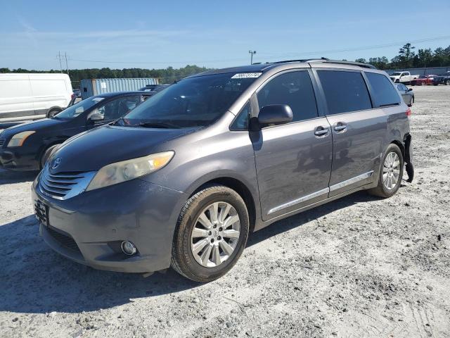 Toyota SIENNA XLE