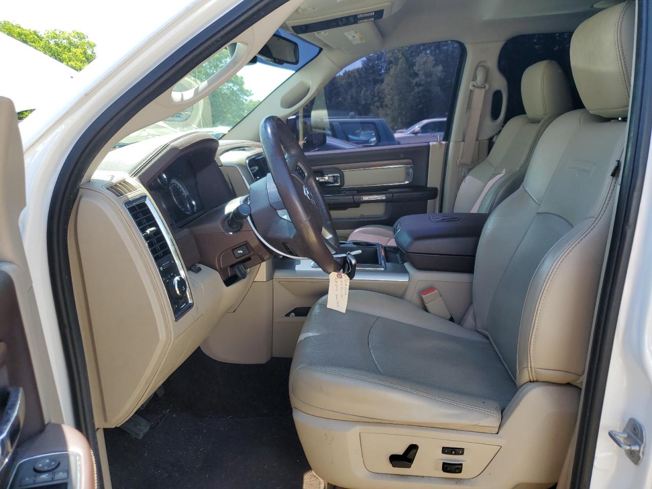 1C6RR6NT8ES293703 2014 Ram 1500 Laramie