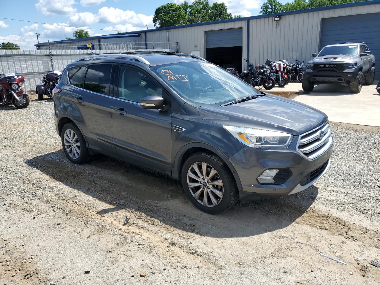 1FMCU9J93HUC91581 2017 Ford Escape Titanium