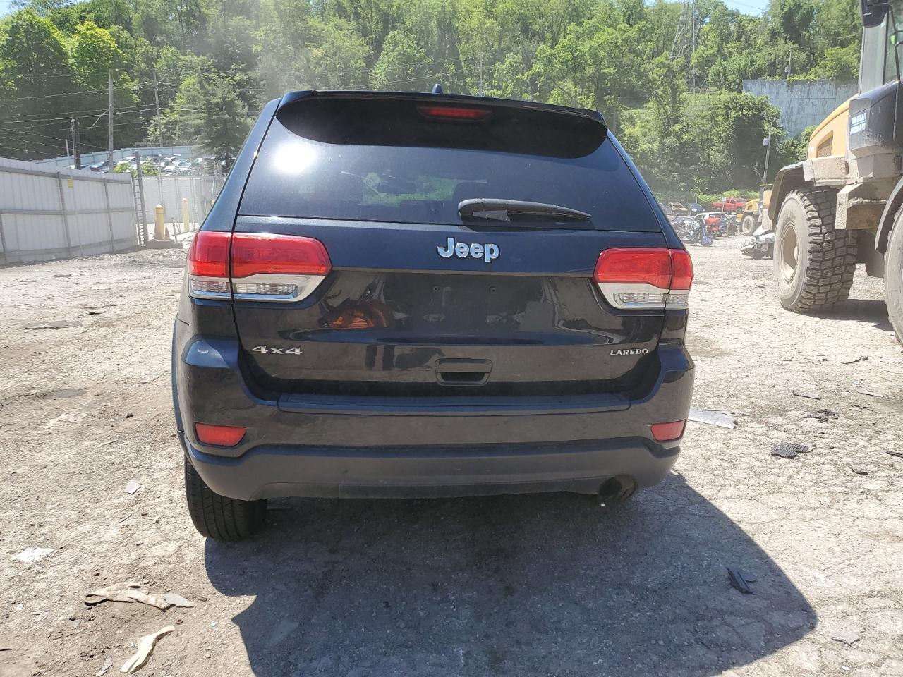 1C4RJFAG1FC124370 2015 Jeep Grand Cherokee Laredo