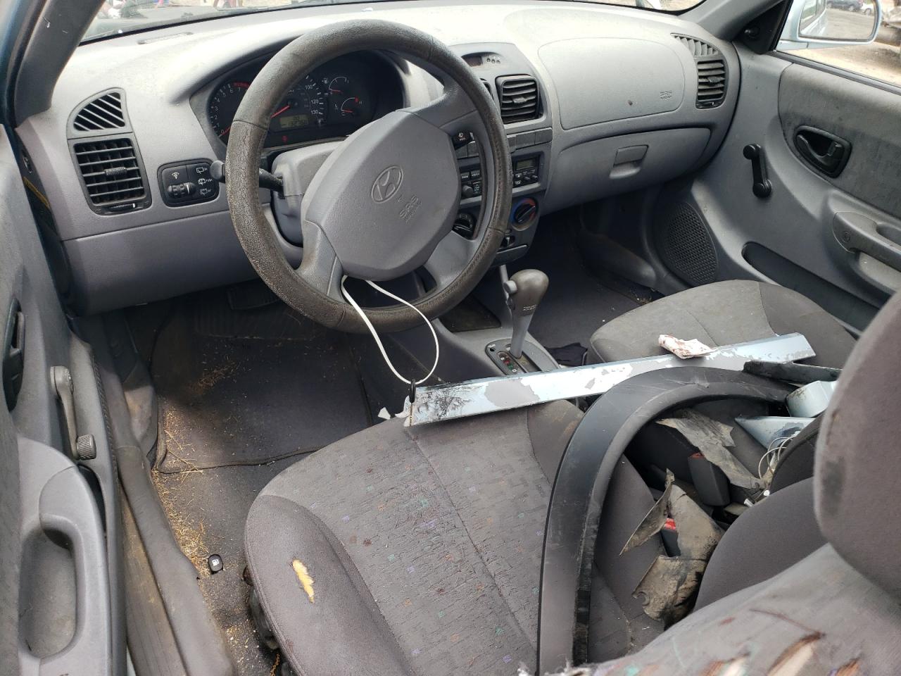 KMHCG35CX5U331130 2005 Hyundai Accent Gs