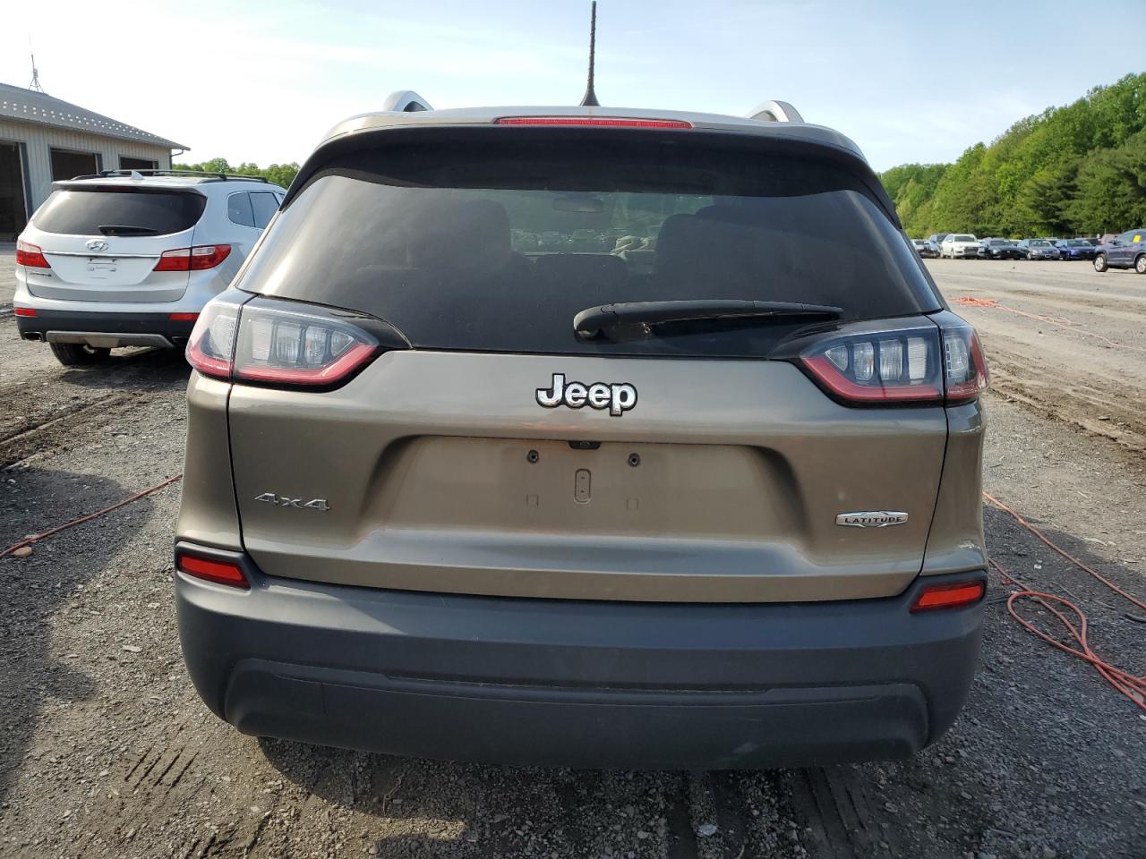 1C4PJMCBXLD650810 2020 Jeep Cherokee Latitude