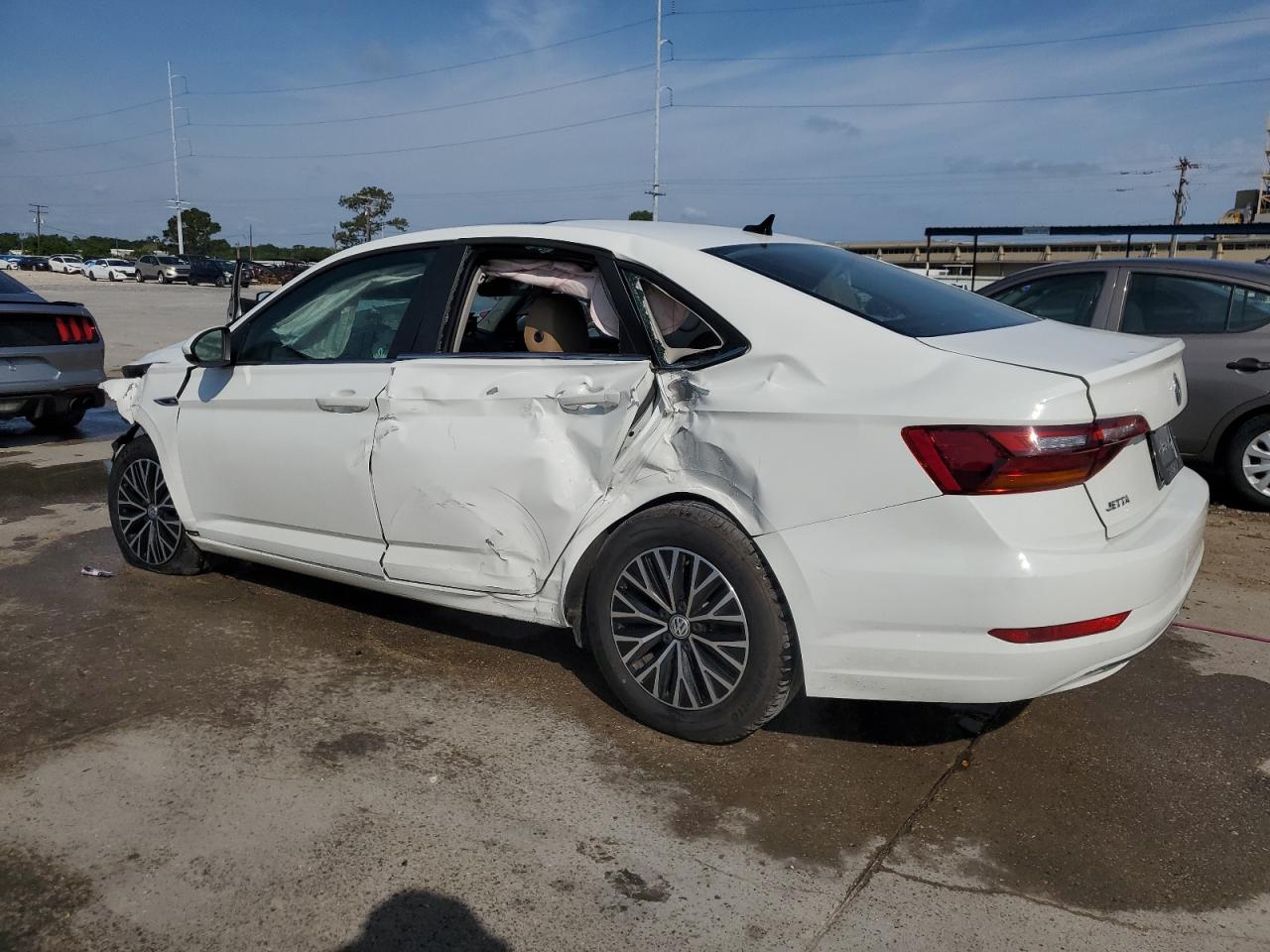 2019 Volkswagen Jetta Sel vin: 3VWE57BU9KM086373