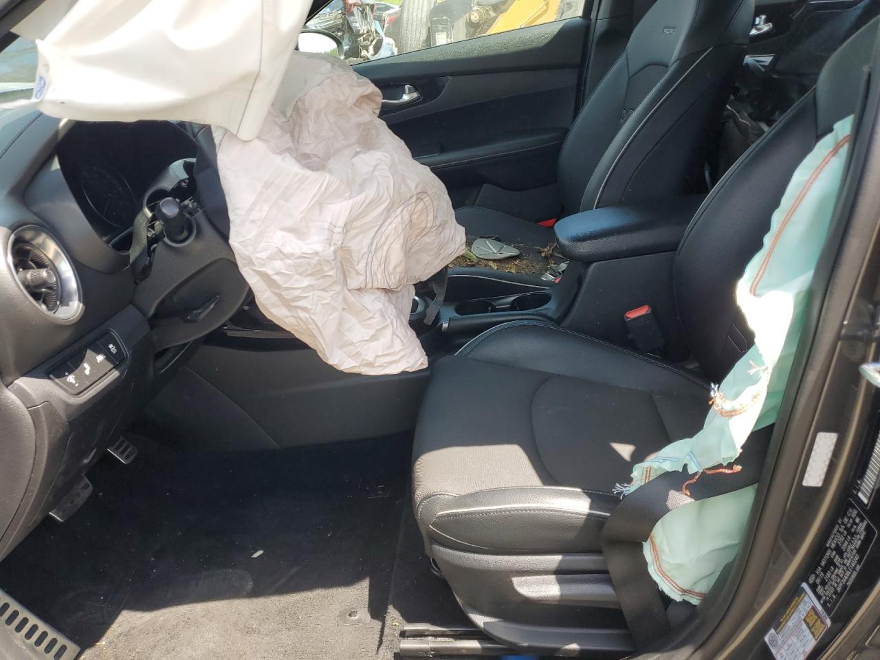 3KPF34AD8LE140240 2020 Kia Forte Gt Line