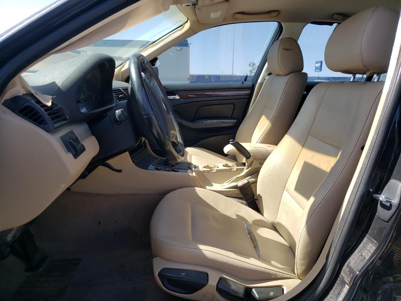 WBAET37433NH04367 2003 BMW 325 I