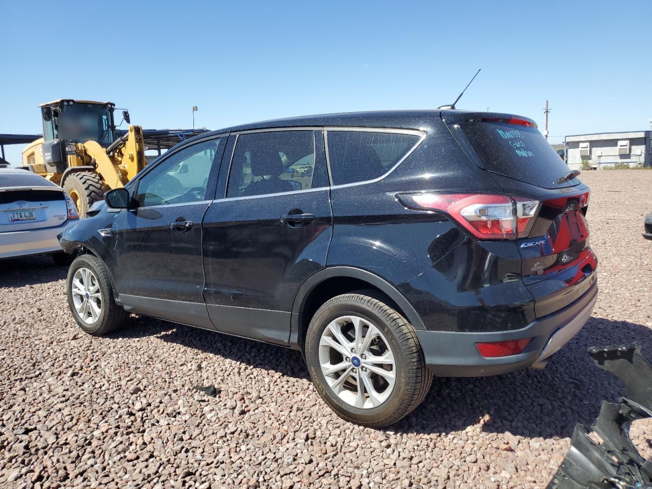 1FMCU0GD9HUC02099 2017 Ford Escape Se