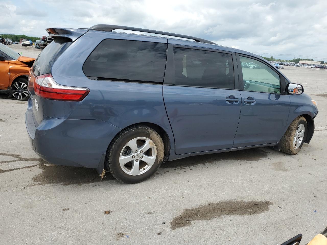 5TDKK3DC6GS727630 2016 Toyota Sienna Le