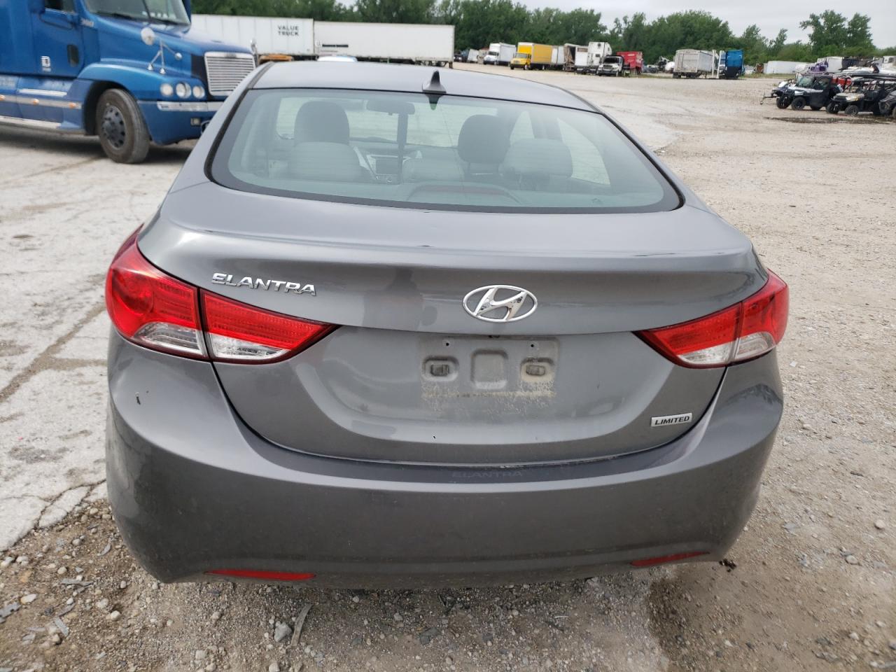 2013 Hyundai Elantra Gls vin: 5NPDH4AE8DH392861