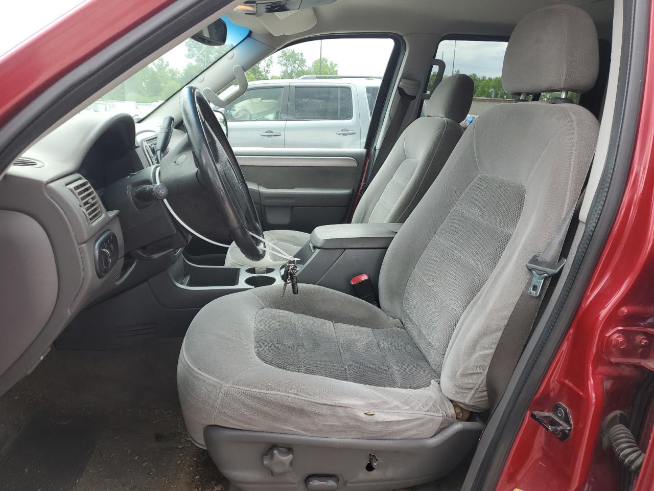 1FMZU73K74ZB07304 2004 Ford Explorer Xlt