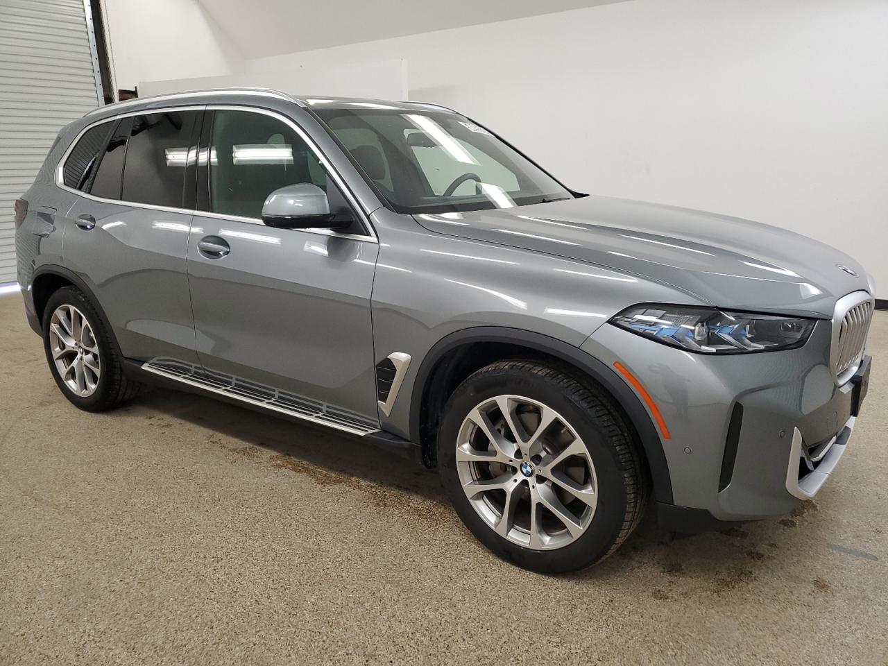 2024 BMW X5 xDrive40I vin: 5UX23EU06R9T43748