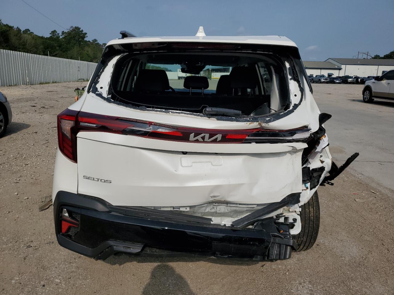 KNDER2AA8R7580665 2024 Kia Seltos Ex