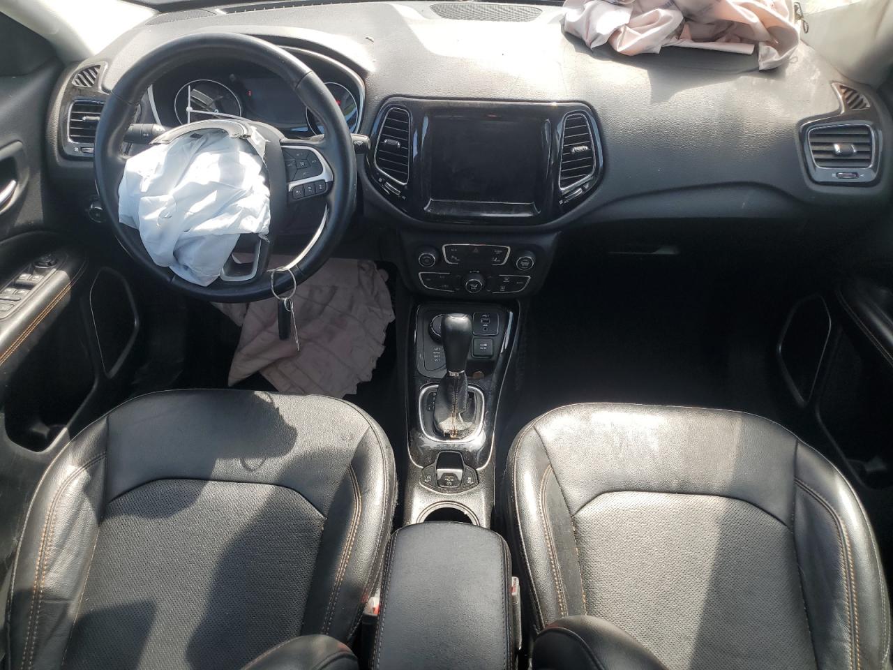 3C4NJDCB0MT572427 2021 Jeep Compass Limited