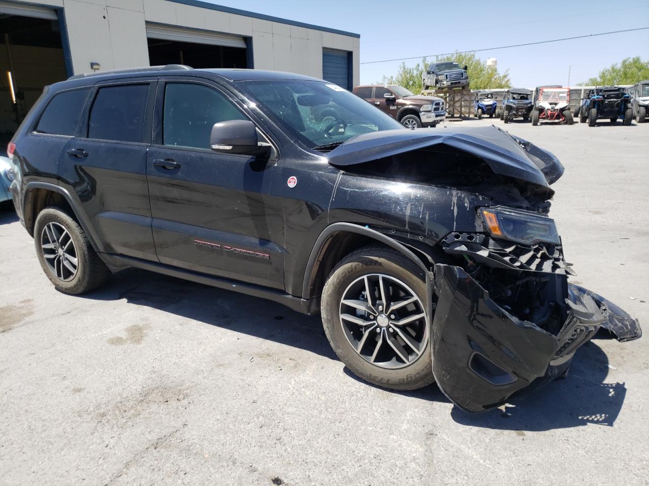 1C4RJFLG4JC138317 2018 Jeep Grand Cherokee Trailhawk